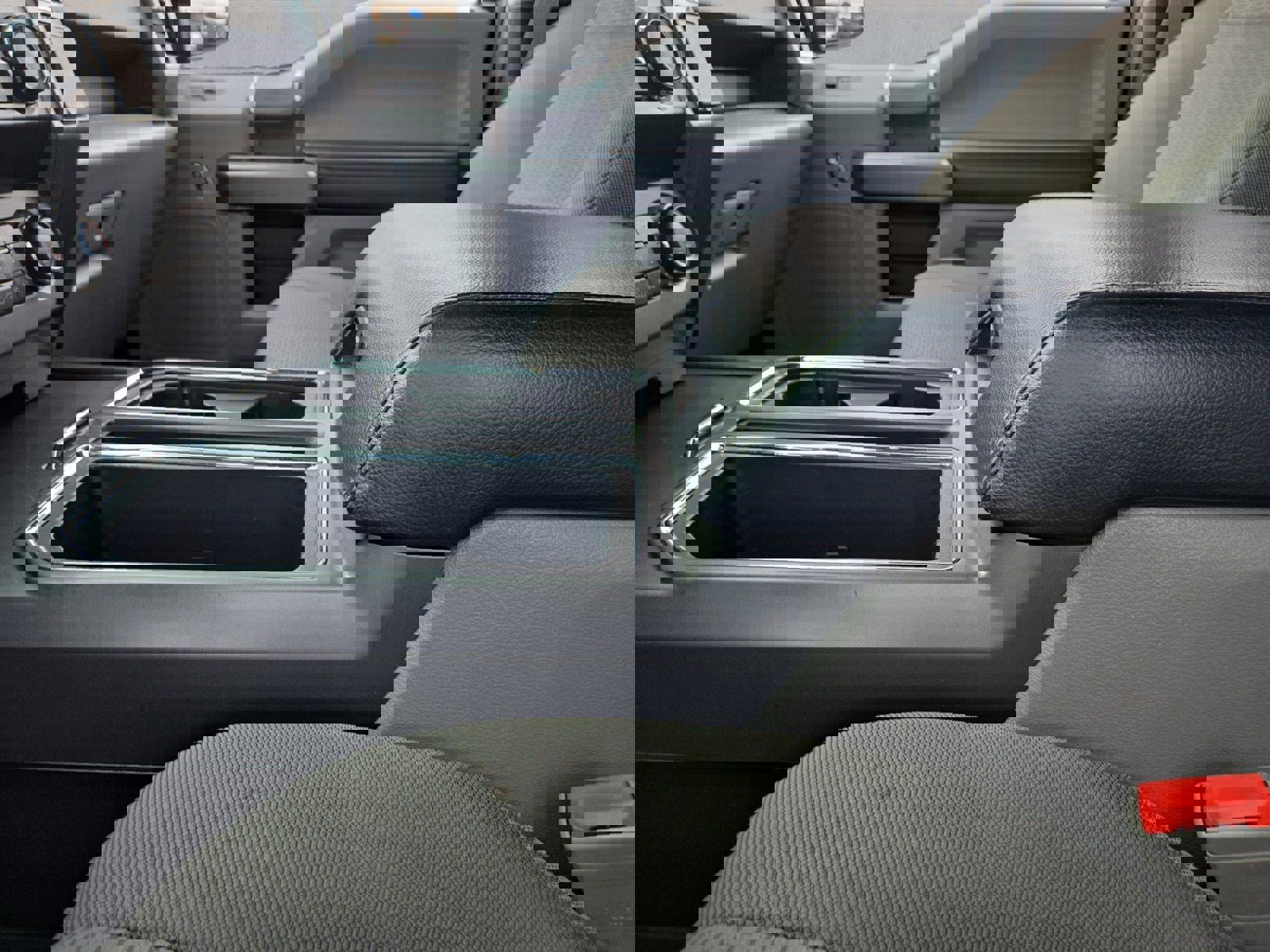 Used 2019 Ford F150 XLT w/ Equipment Group 302A Luxury image 22