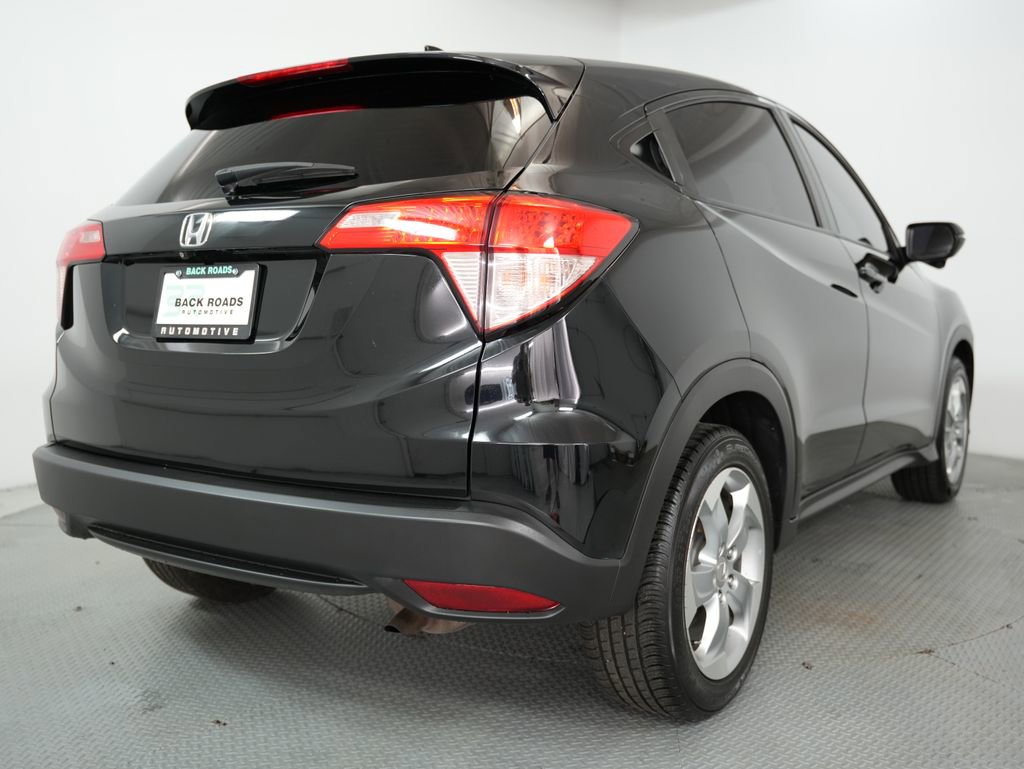 Used 2017 Honda HR-V EX image 9