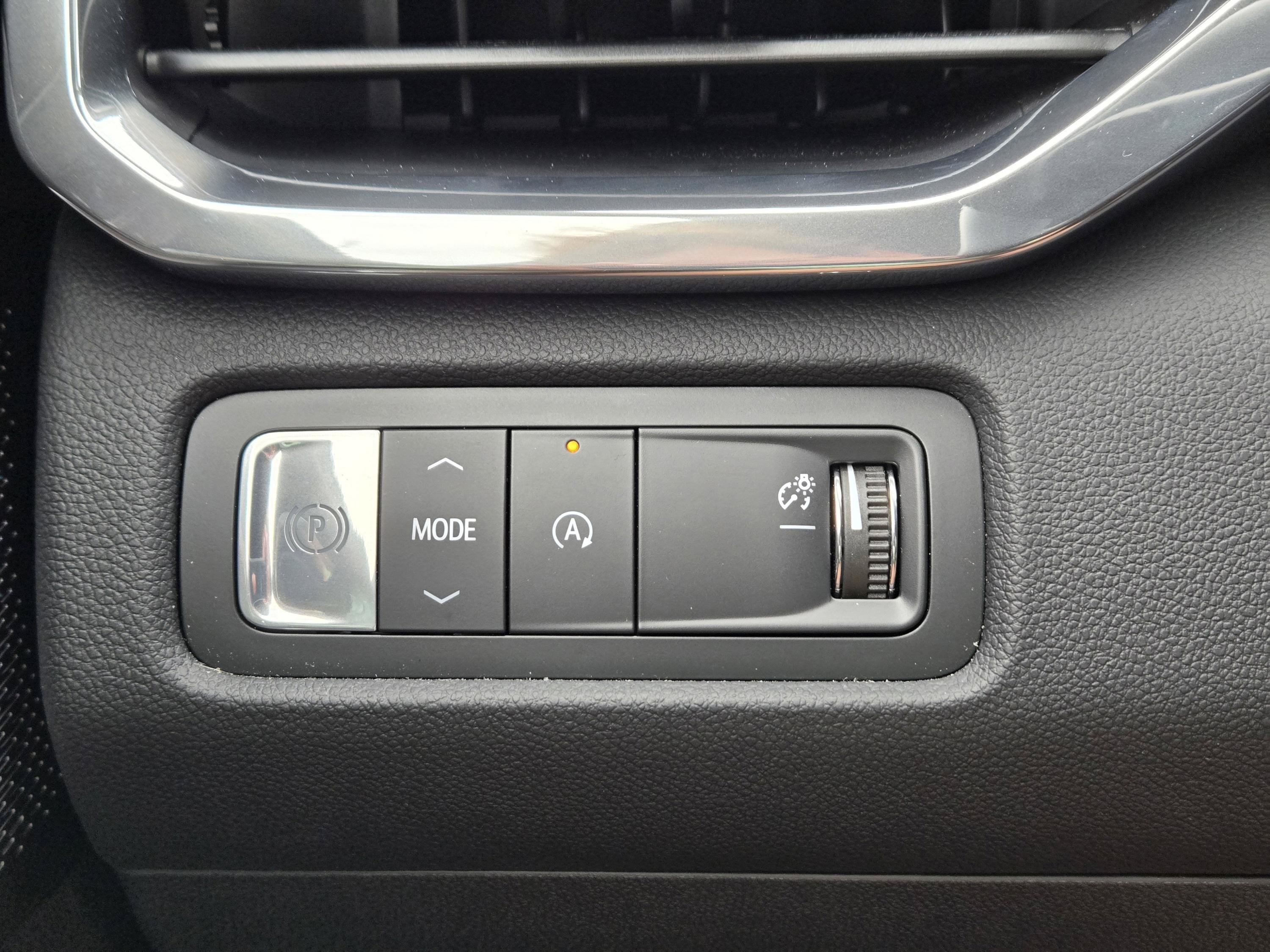 Used 2026 GMC Acadia Denali Ultimate FWD image 23