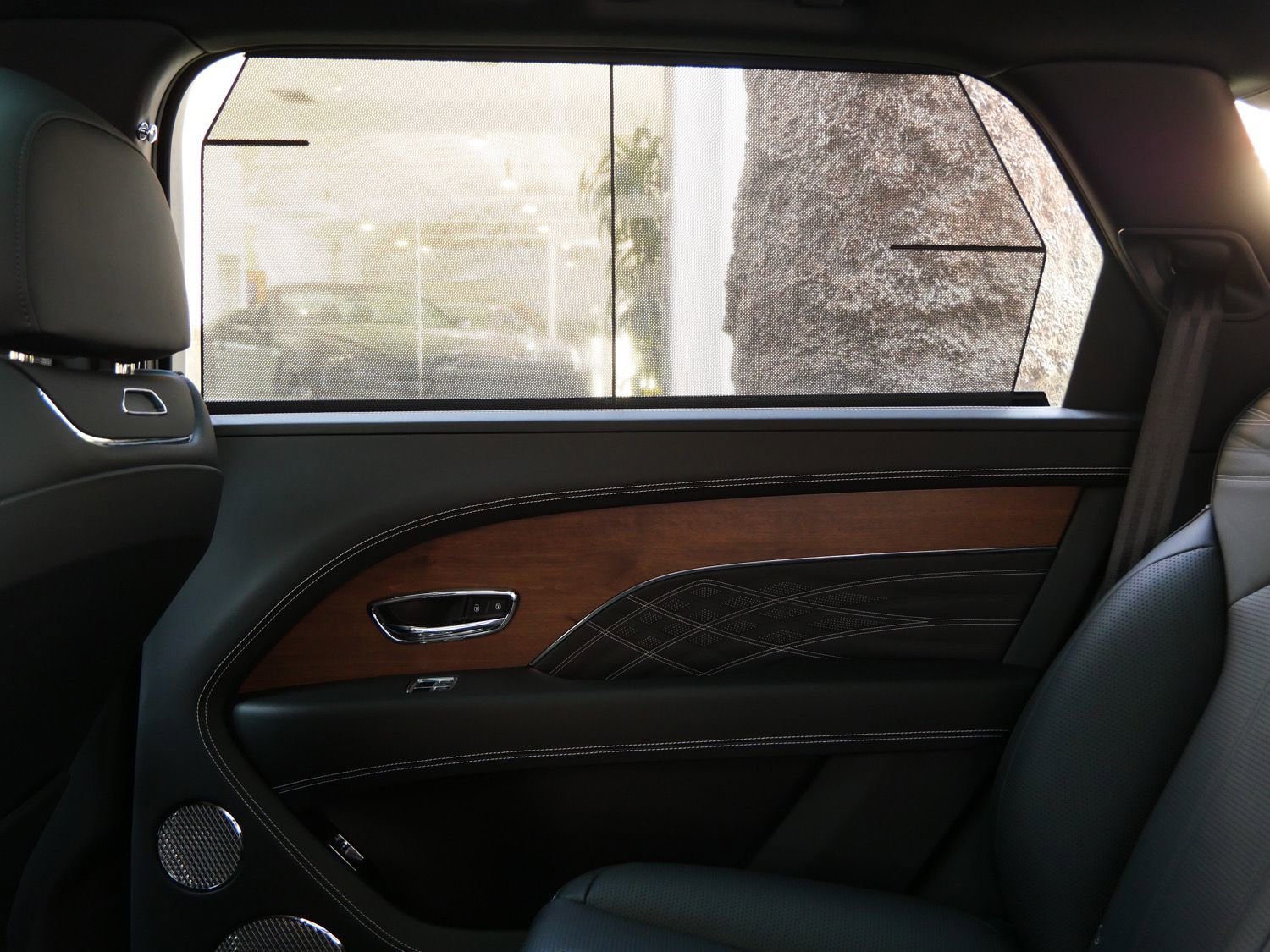 Used 2023 Bentley Bentayga Extended Wheelbase image 22