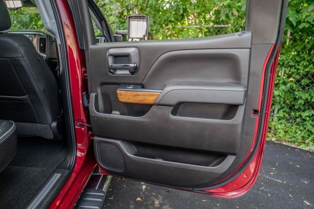 Used 2018 Chevrolet Silverado 2500 High Country w/ Duramax Plus Package AWD/4WD image 23
