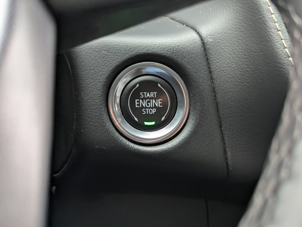 Used 2023 GMC Yukon SLT image 16