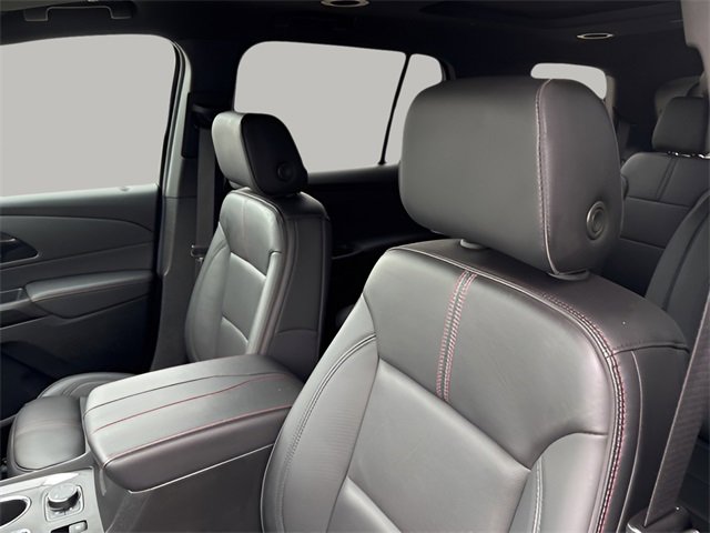 Used 2024 Chevrolet Traverse RS image 8