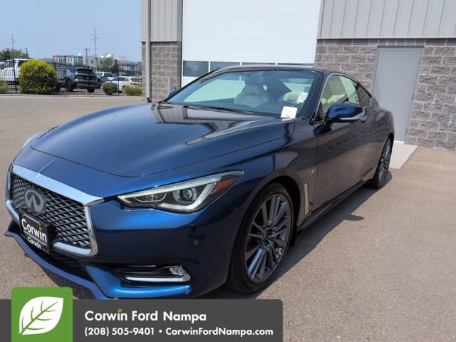 Used 2017 INFINITI Q60 Red Sport 400 AWD/4WD image 7