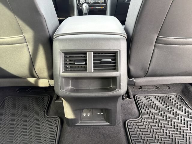 Used 2023 Volkswagen Atlas Cross Sport SE FWD image 21