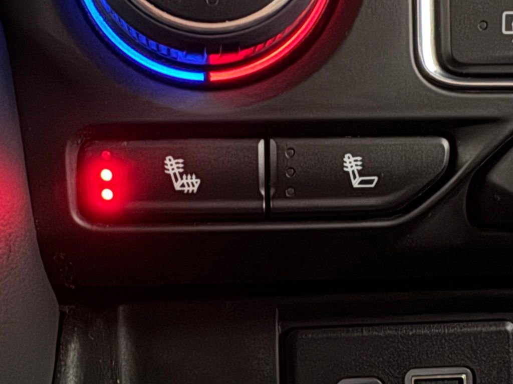 Used 2023 Chevrolet Suburban RST w/ Luxury Package image 5