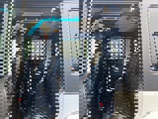 Certified 2018 Jeep Wrangler Unlimited Sahara w/ Connectivity Group image 18