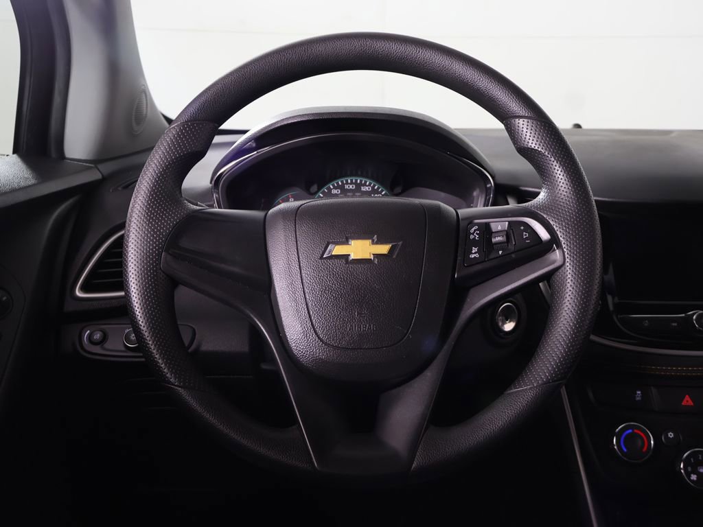 Used 2022 Chevrolet Trax LS AWD/4WD image 31