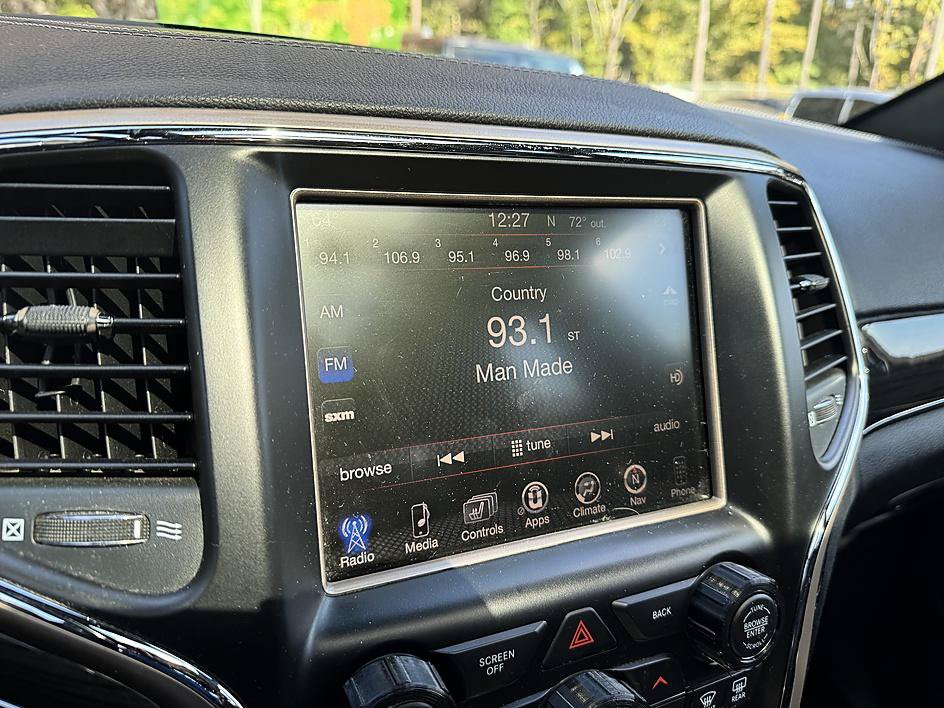 Used 2015 Jeep Grand Cherokee Overland w/ Advanced Technology Group AWD/4WD image 12