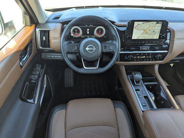 Used 2025 Nissan Pathfinder Platinum w/ Cargo Package image 23