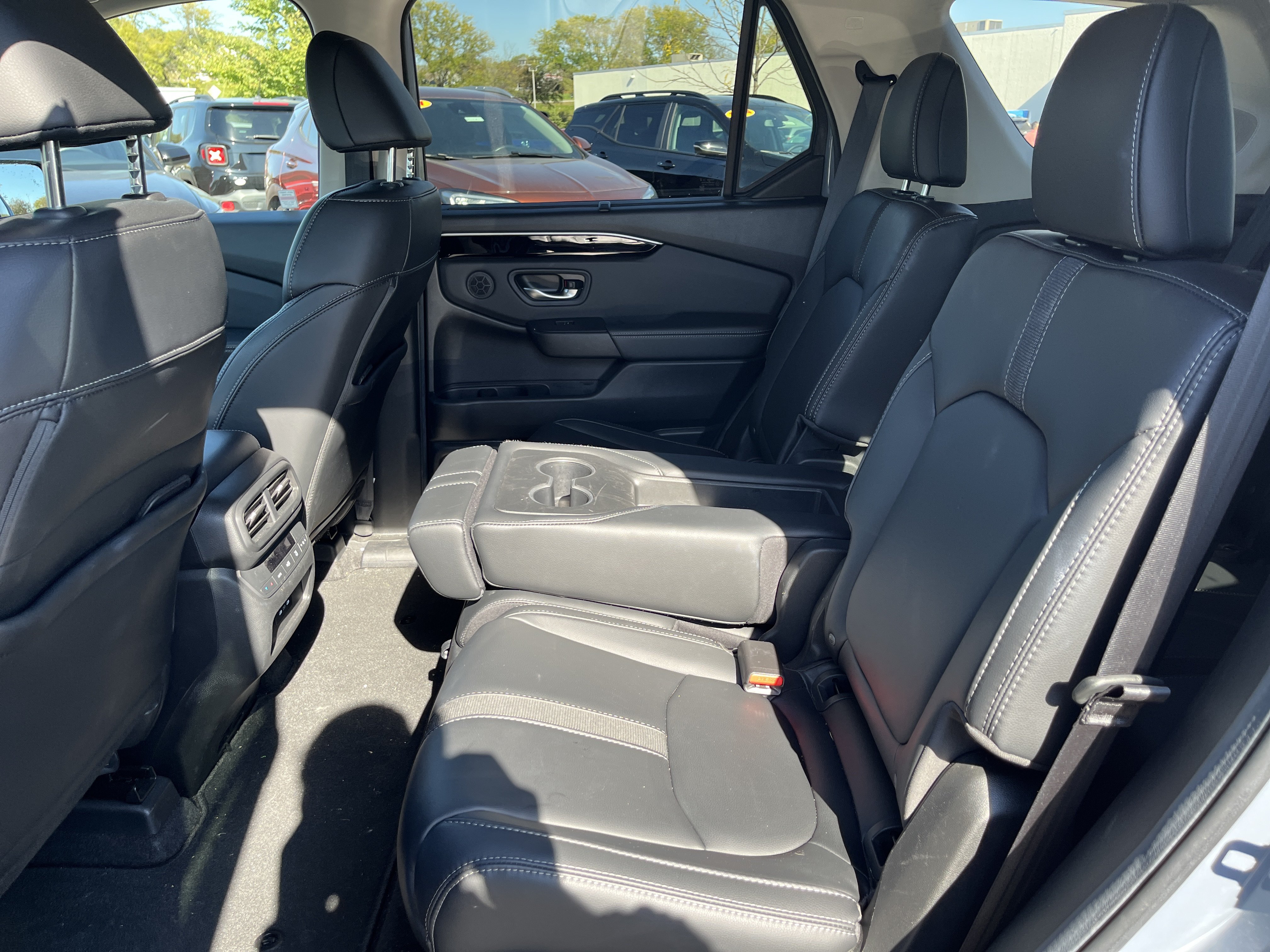 Used 2025 Honda Pilot Touring image 16