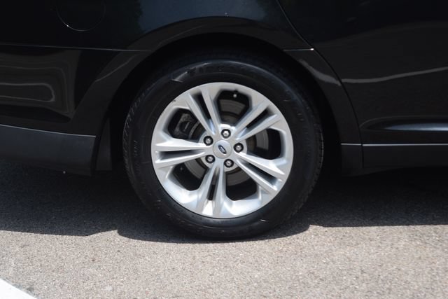 Used 2013 Ford Taurus SEL FWD image 28