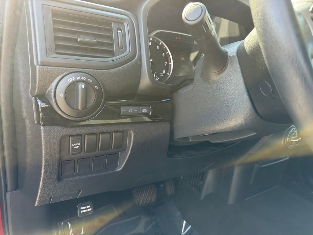 Used 2024 Nissan Titan SV w/ Accessory Utility Package image 18