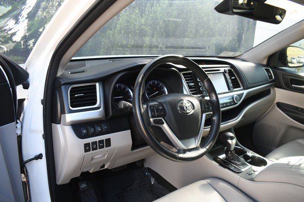 Certified 2018 Toyota Highlander Limited Platinum w/ Carpet Mat Package (TMS) AWD/4WD image 14