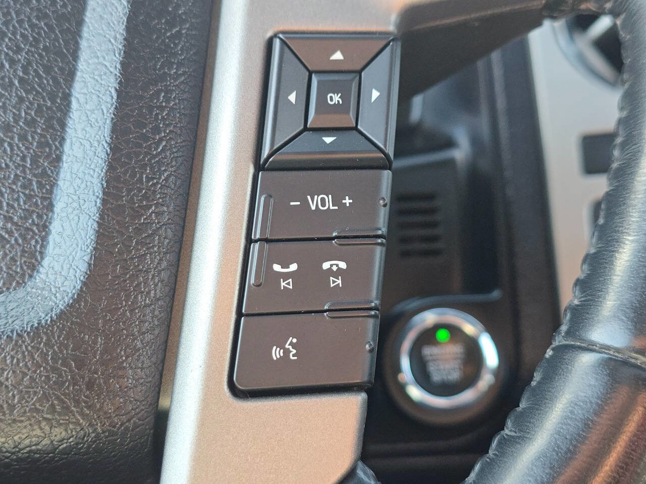 Used 2017 Ford Expedition Limited w/ Equipment Group 301A image 27