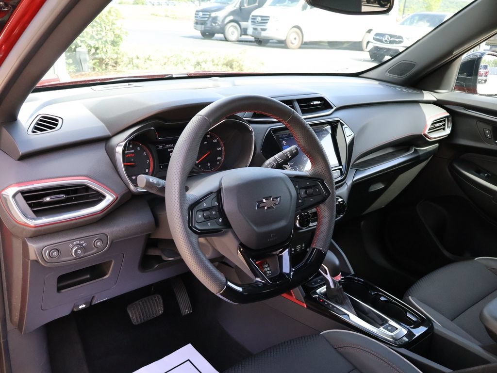 Used 2023 Chevrolet TrailBlazer RS w/ Convenience Package FWD image 18