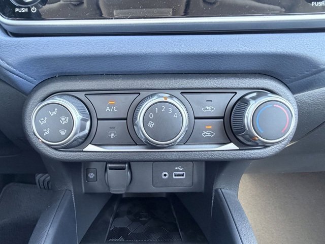 New 2025 Nissan Versa SV image 15