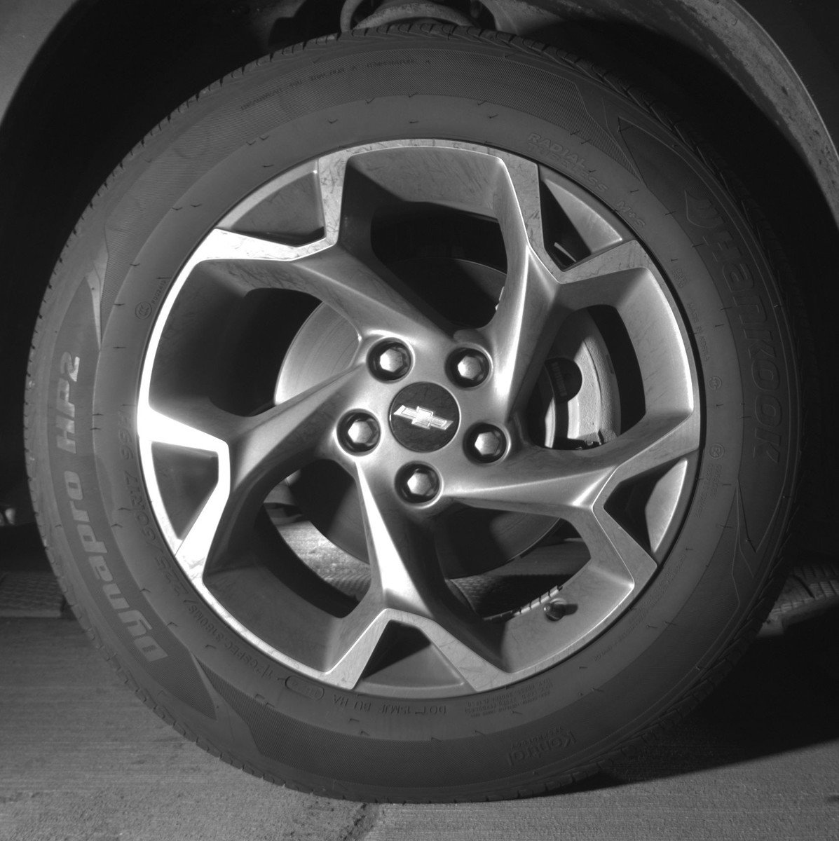 Used 2025 Chevrolet Trax LT FWD image 13