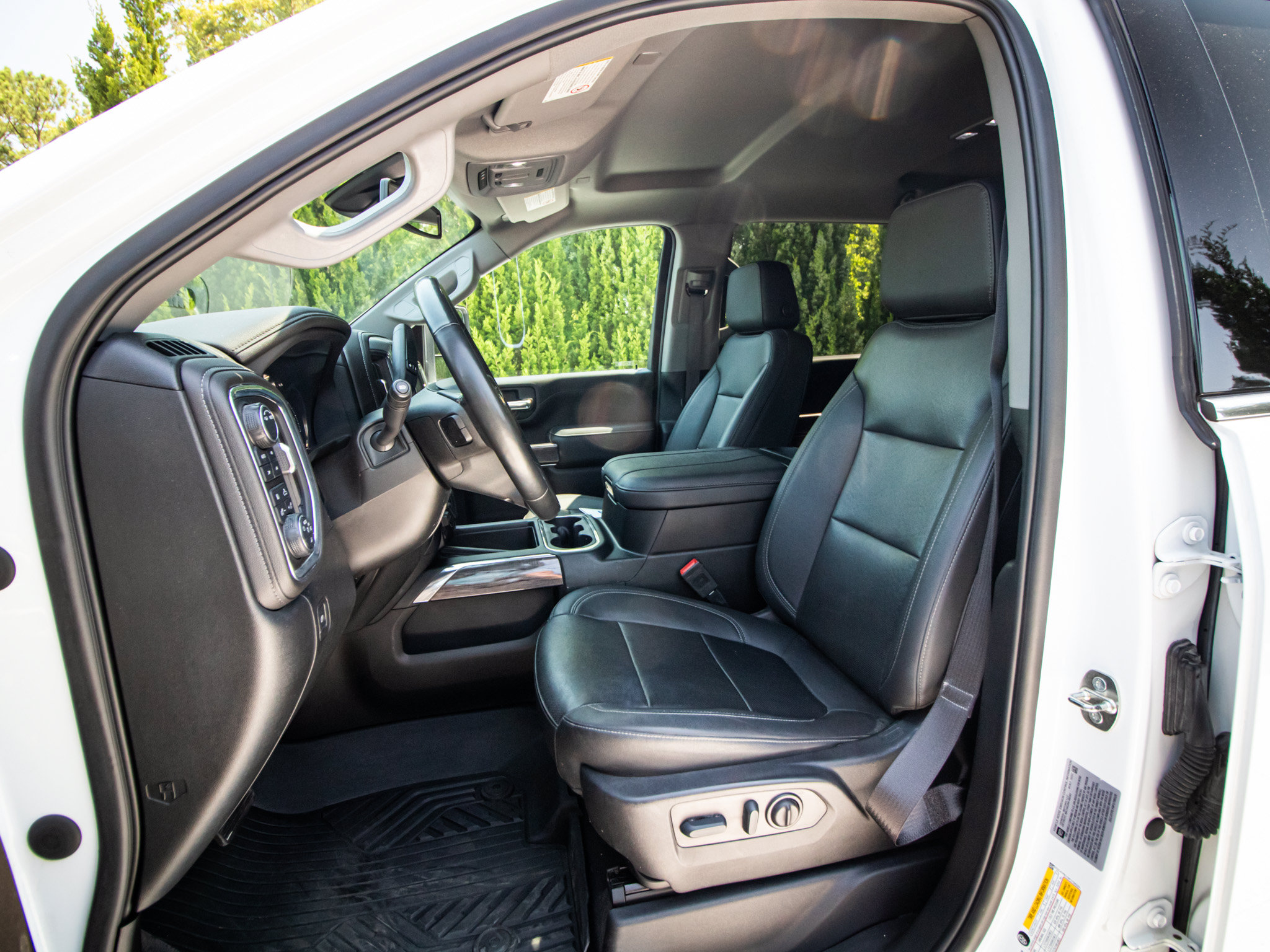 Used 2023 Chevrolet Silverado 2500 LTZ AWD/4WD image 16