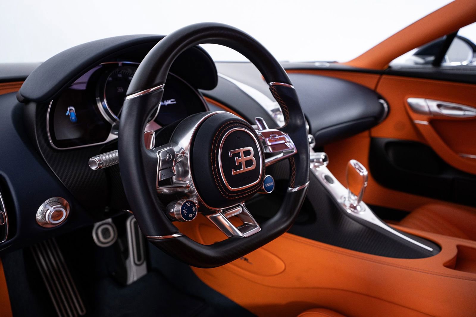 Used 2018 Bugatti Chiron image 42