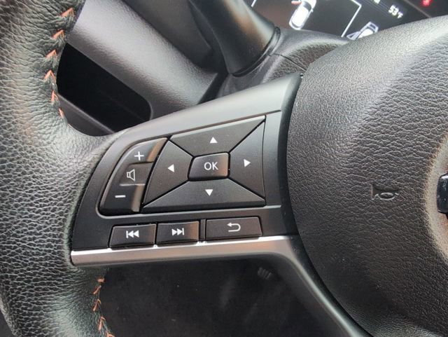 Used 2020 Nissan Kicks SR image 16