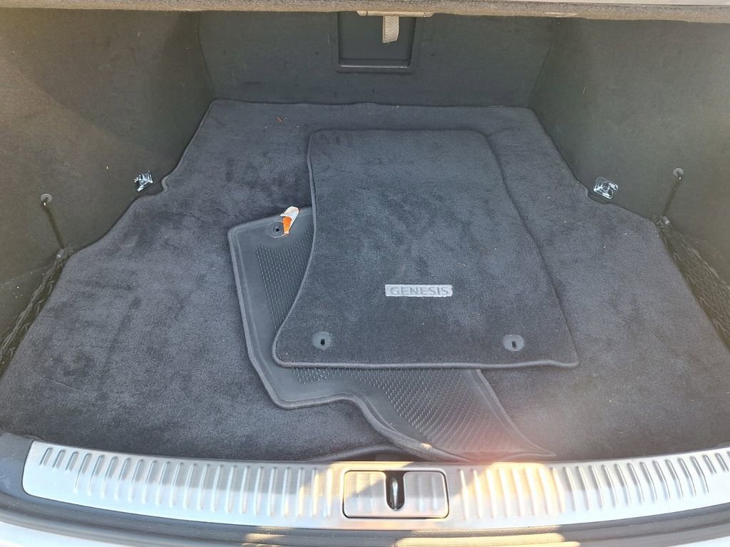 Used 2017 Genesis G90 3.3T Premium image 27