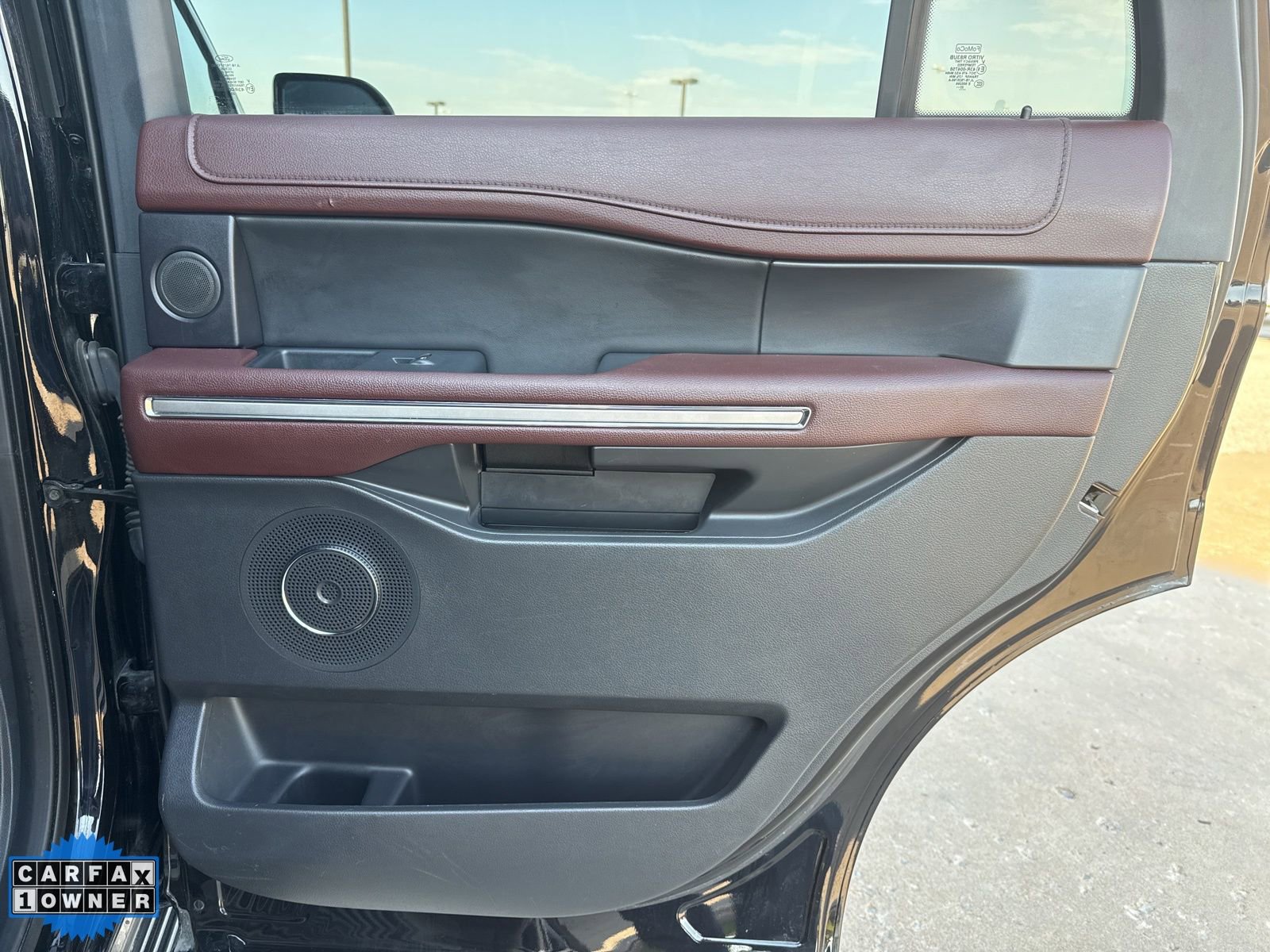 Used 2024 Ford Expedition Limited image 25