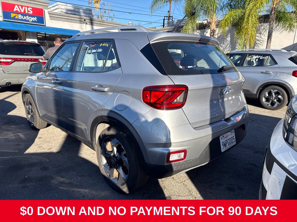 Used 2026 Hyundai Venue SEL FWD image 8