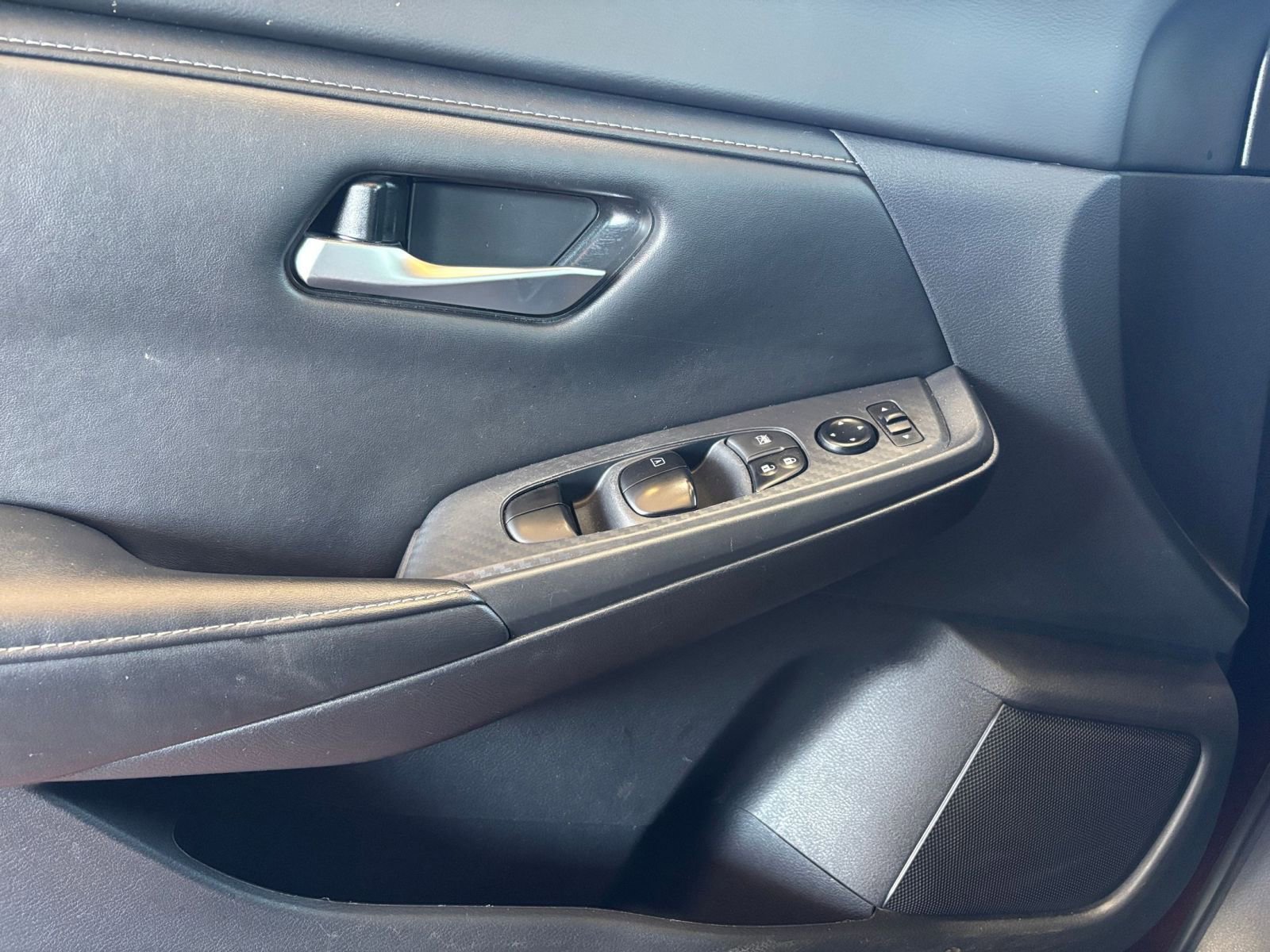 Used 2025 Nissan Sentra SV image 18