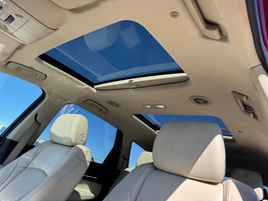 Used 2020 Buick Enclave Premium w/ Sun and Sites Package AWD/4WD image 10
