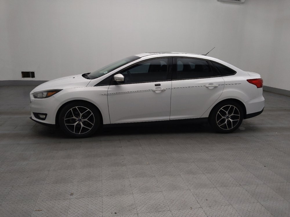 Used 2017 Ford Focus SEL FWD image 2