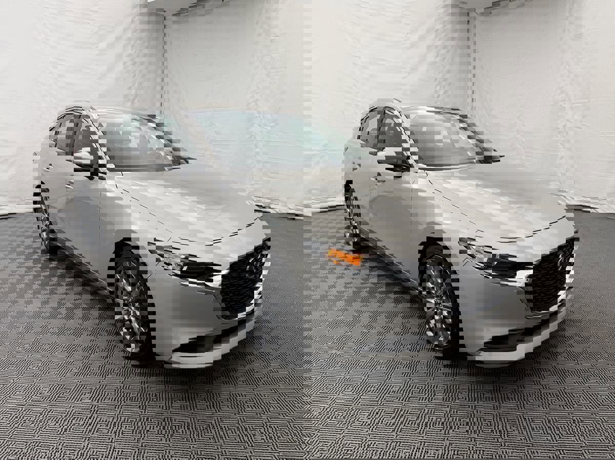 Used 2022 MAZDA MAZDA3 s FWD image 4