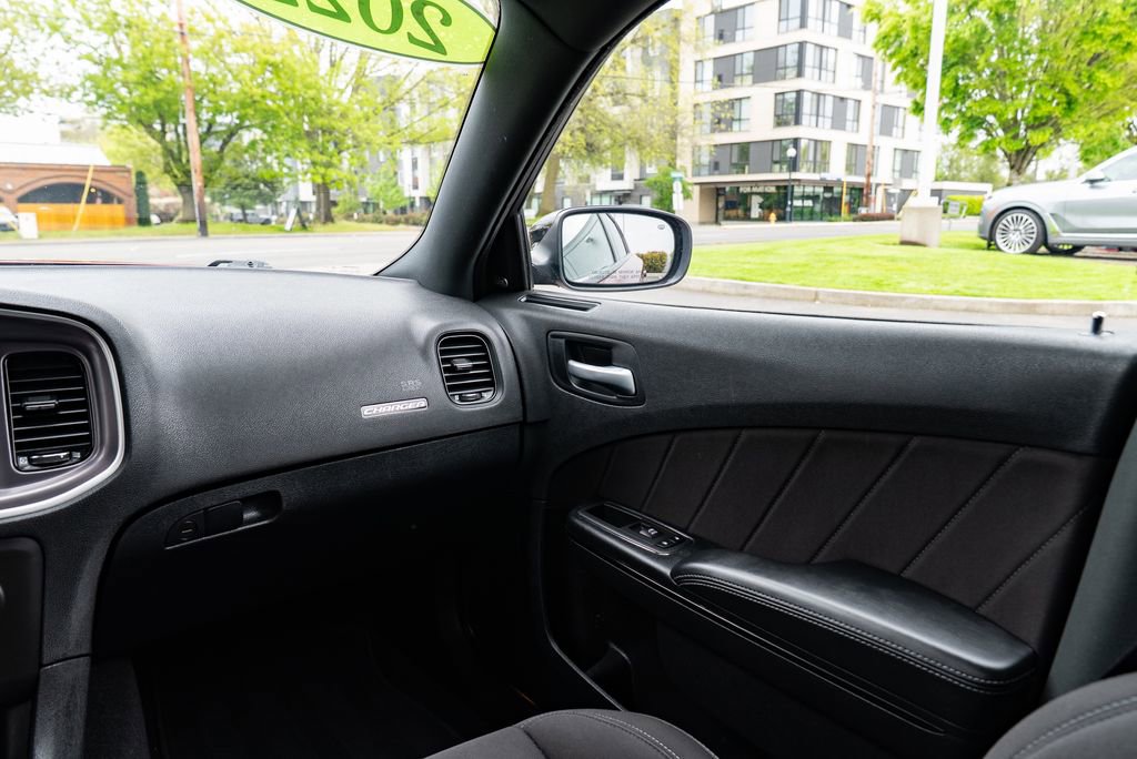 Used 2022 Dodge Charger R/T w/ Blacktop Package RWD image 10