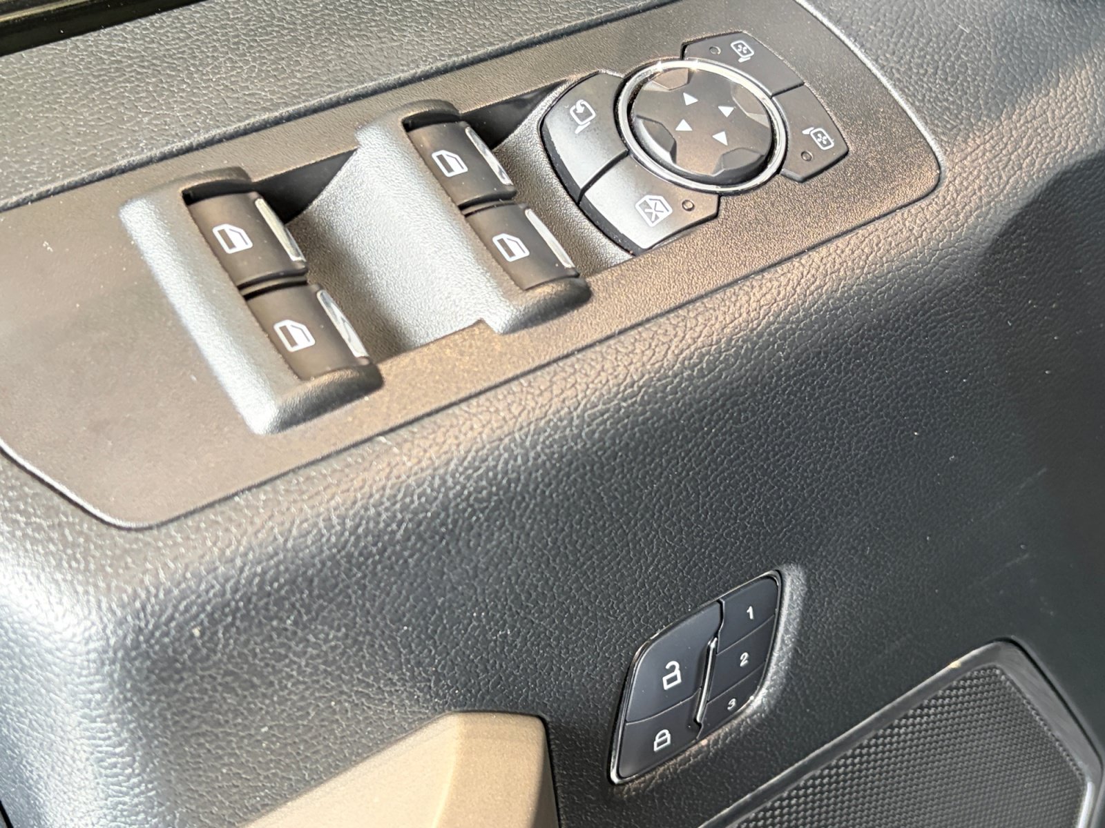 Used 2017 Ford F150 Lariat w/ Equipment Group 501A Mid AWD/4WD image 13