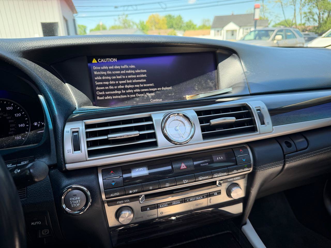Used 2016 Lexus LS 460 w/ Comfort Package RWD image 8