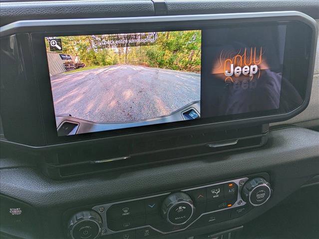 New 2025 Jeep Gladiator Sport image 14