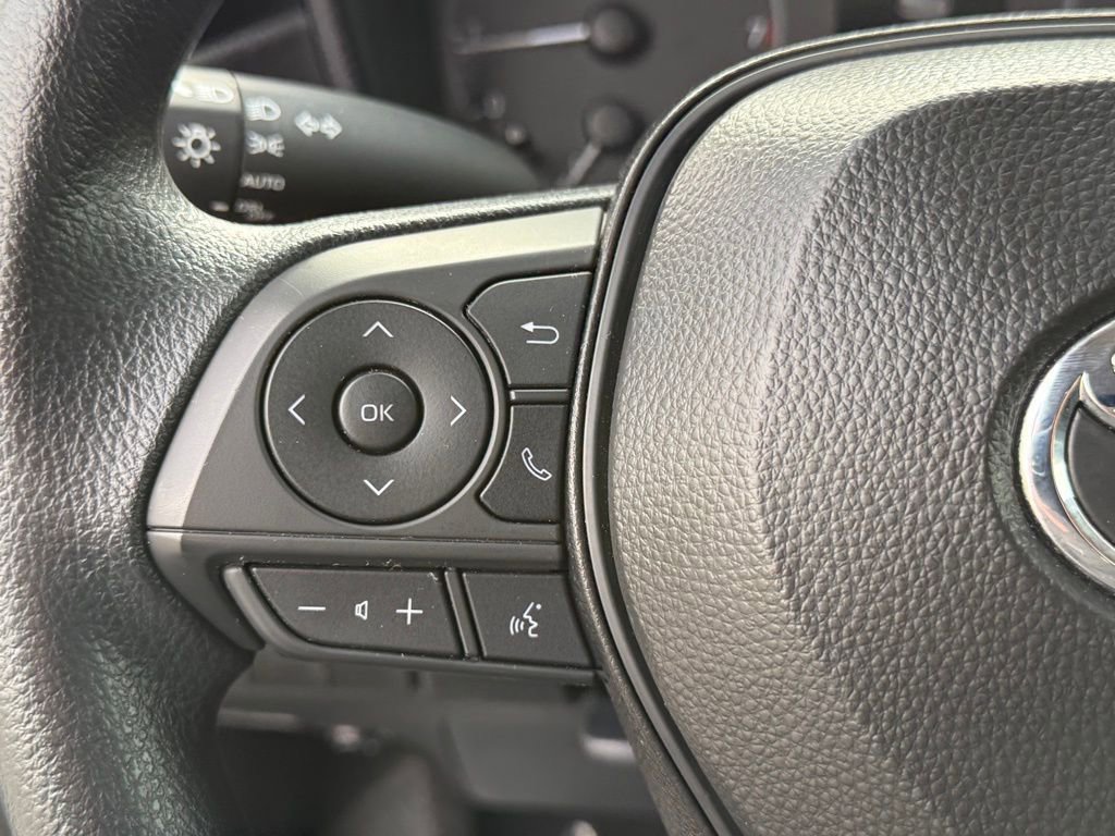 Certified 2025 Toyota Corolla LE image 21