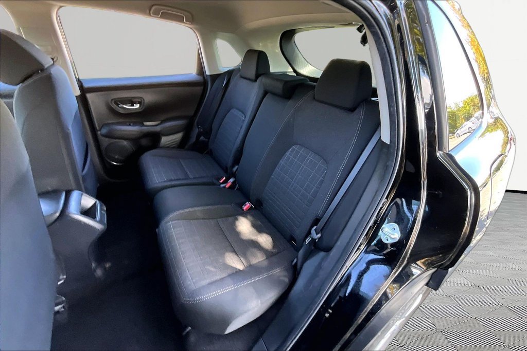 Used 2023 Honda HR-V LX image 17