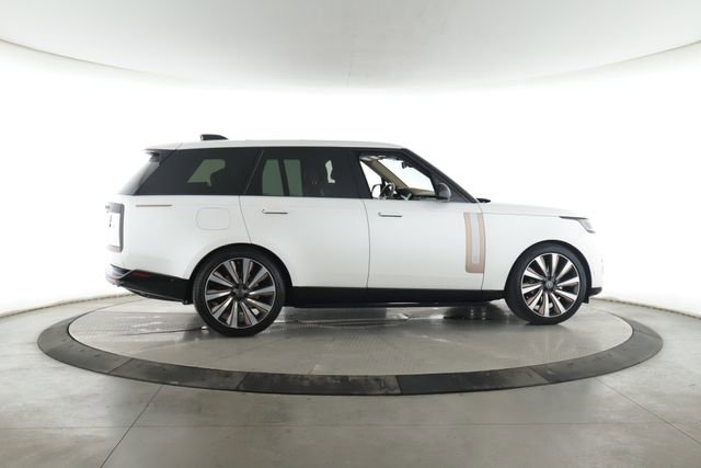 Used 2024 Land Rover Range Rover SV AWD/4WD image 6