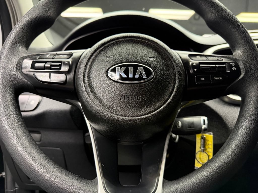 Used 2017 Kia Sorento AWD image 22