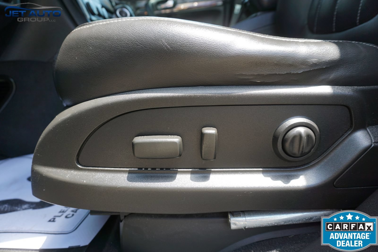 Used 2015 Buick Enclave Leather AWD/4WD image 32