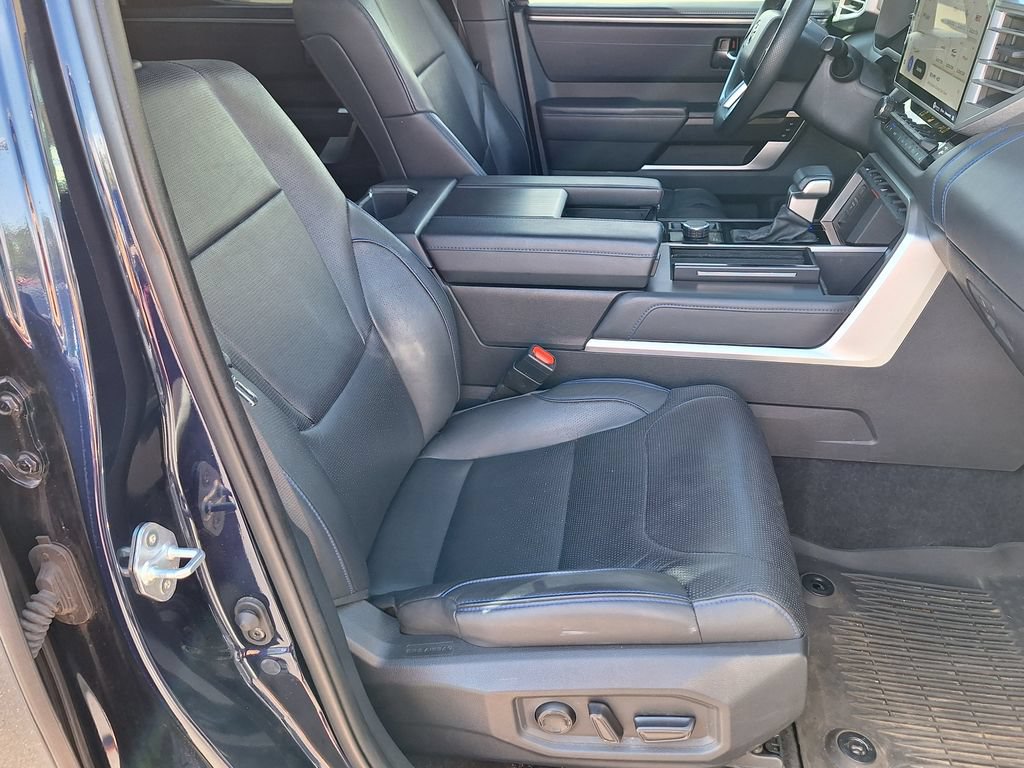 Used 2022 Toyota Tundra Platinum AWD/4WD image 34