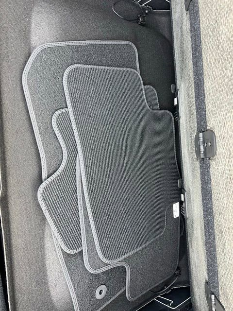 Used 2021 Volvo XC40 P8 Recharge w/ Advanced Package image 22