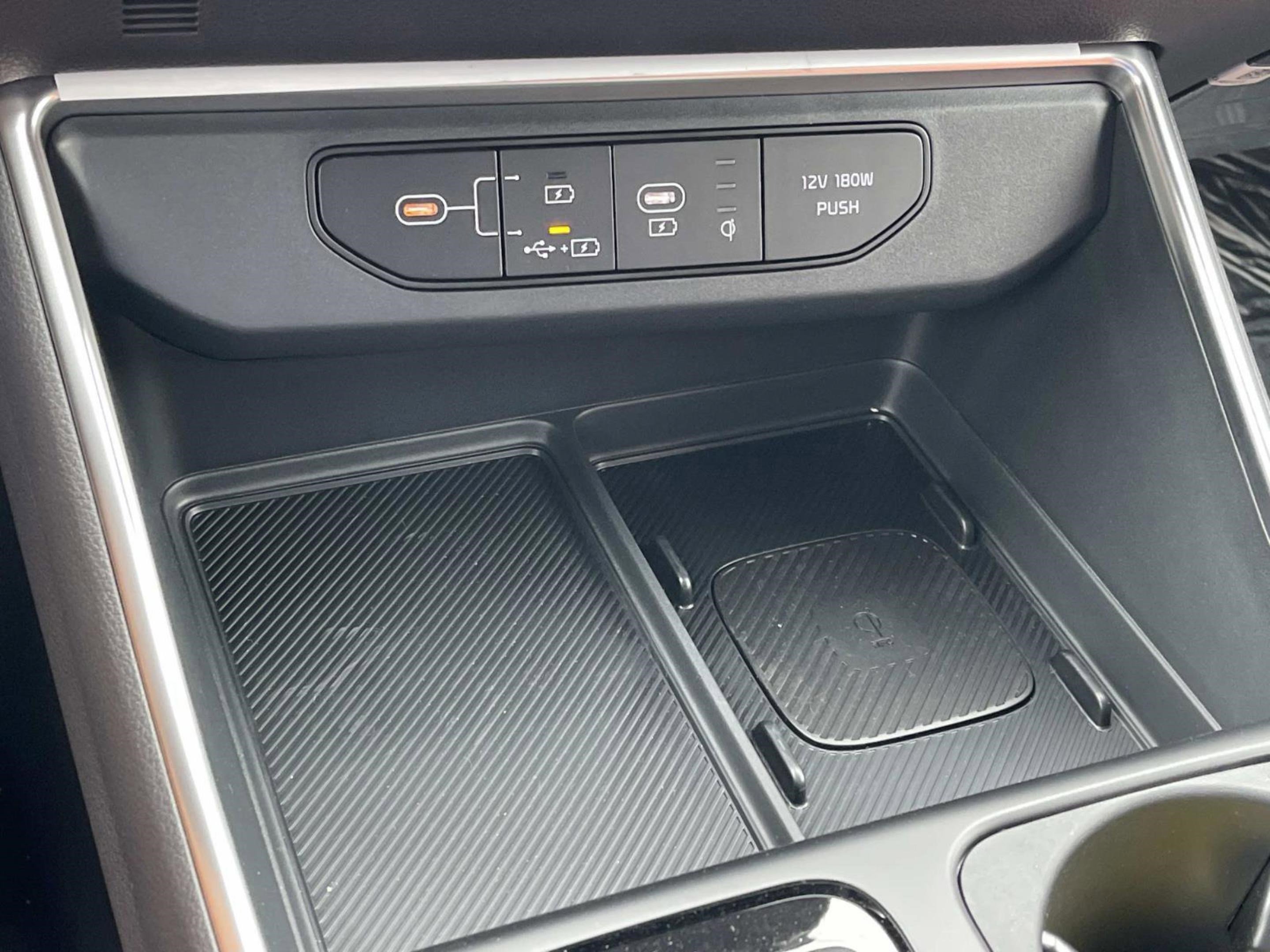 New 2026 Kia Carnival SX w/ SX Dark Edition Package image 31
