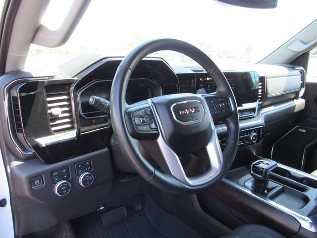 Used 2023 GMC Sierra 1500 SLT w/ SLT Premium Plus Package AWD/4WD image 13