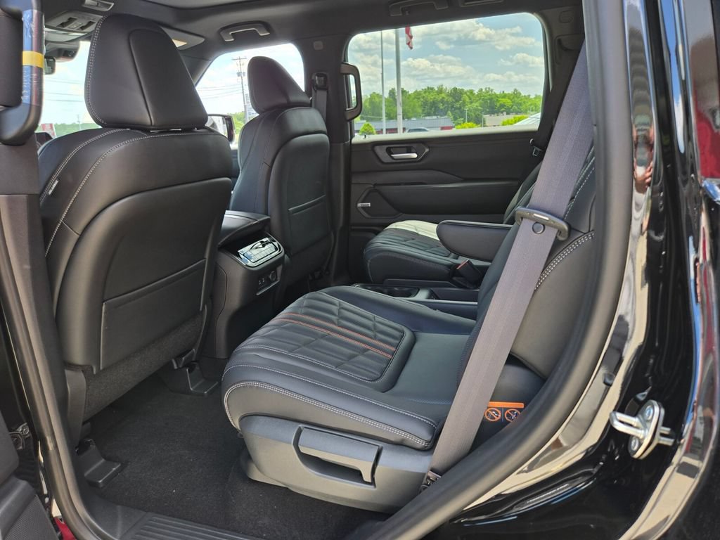 New 2026 Nissan Armada PRO-4X AWD/4WD image 6