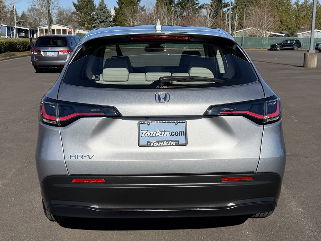 Used 2025 Honda HR-V LX image 7