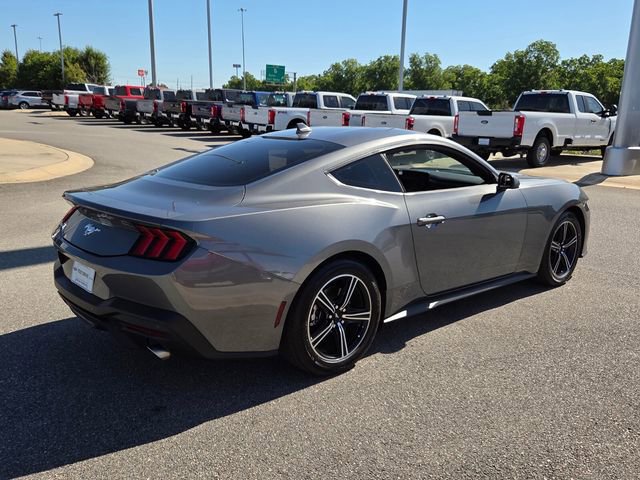 Used 2025 Ford Mustang Coupe RWD image 9