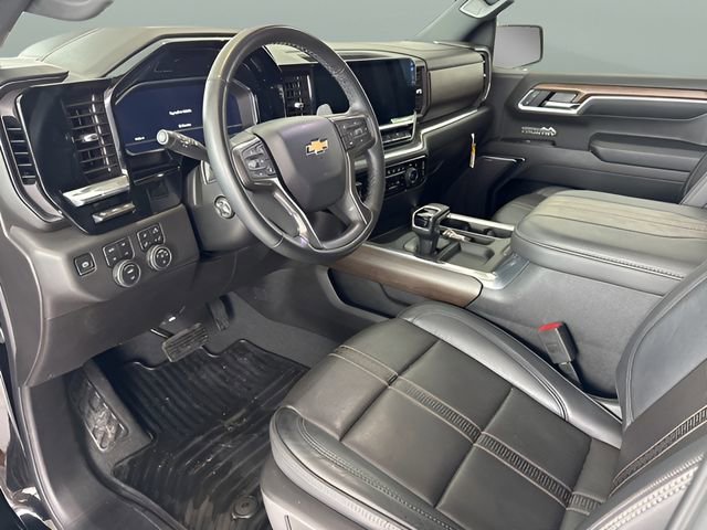 Used 2025 Chevrolet Silverado 1500 High Country w/ Technology Package image 8