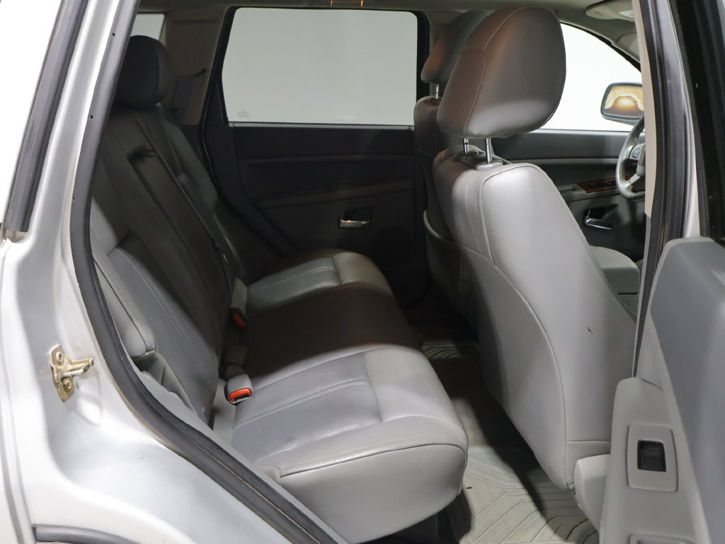 Used 2005 Jeep Grand Cherokee Limited RWD image 13